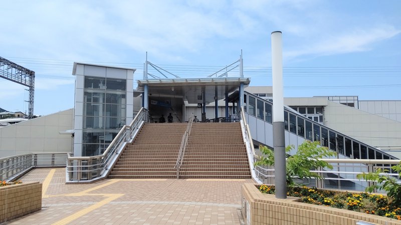 小田急　東海大学前駅（作者: cocona251、M）
