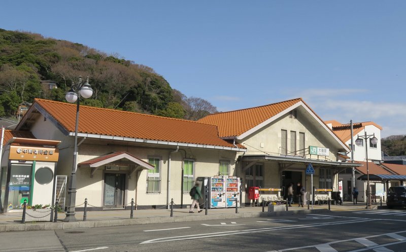 神奈川県大磯町のレトロな駅舎（JR大磯駅）