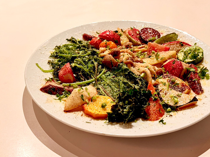 イチオシの一皿「鎌倉野菜の蒸し焼き」の写真